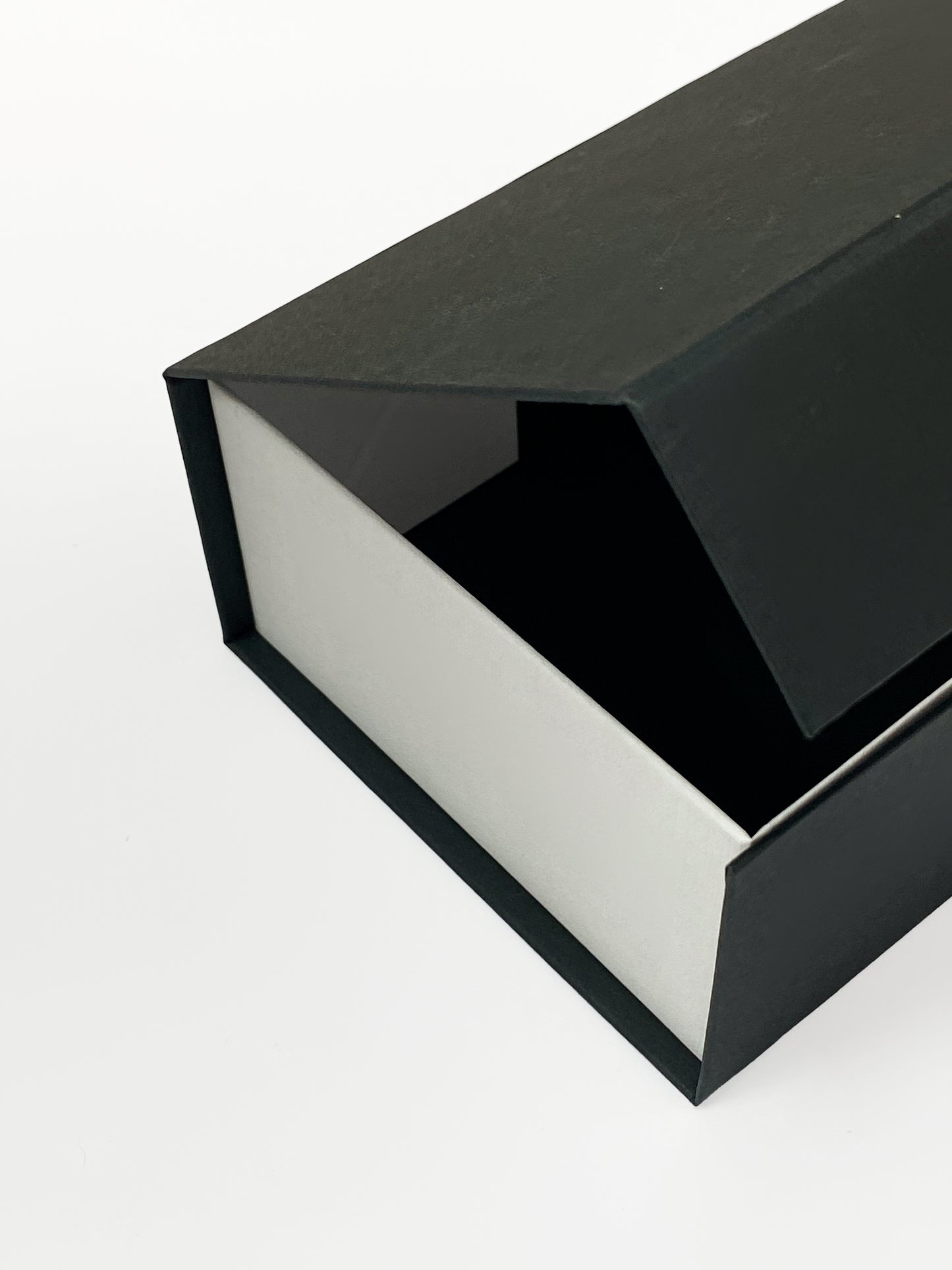 Foldable Luxury Packaging