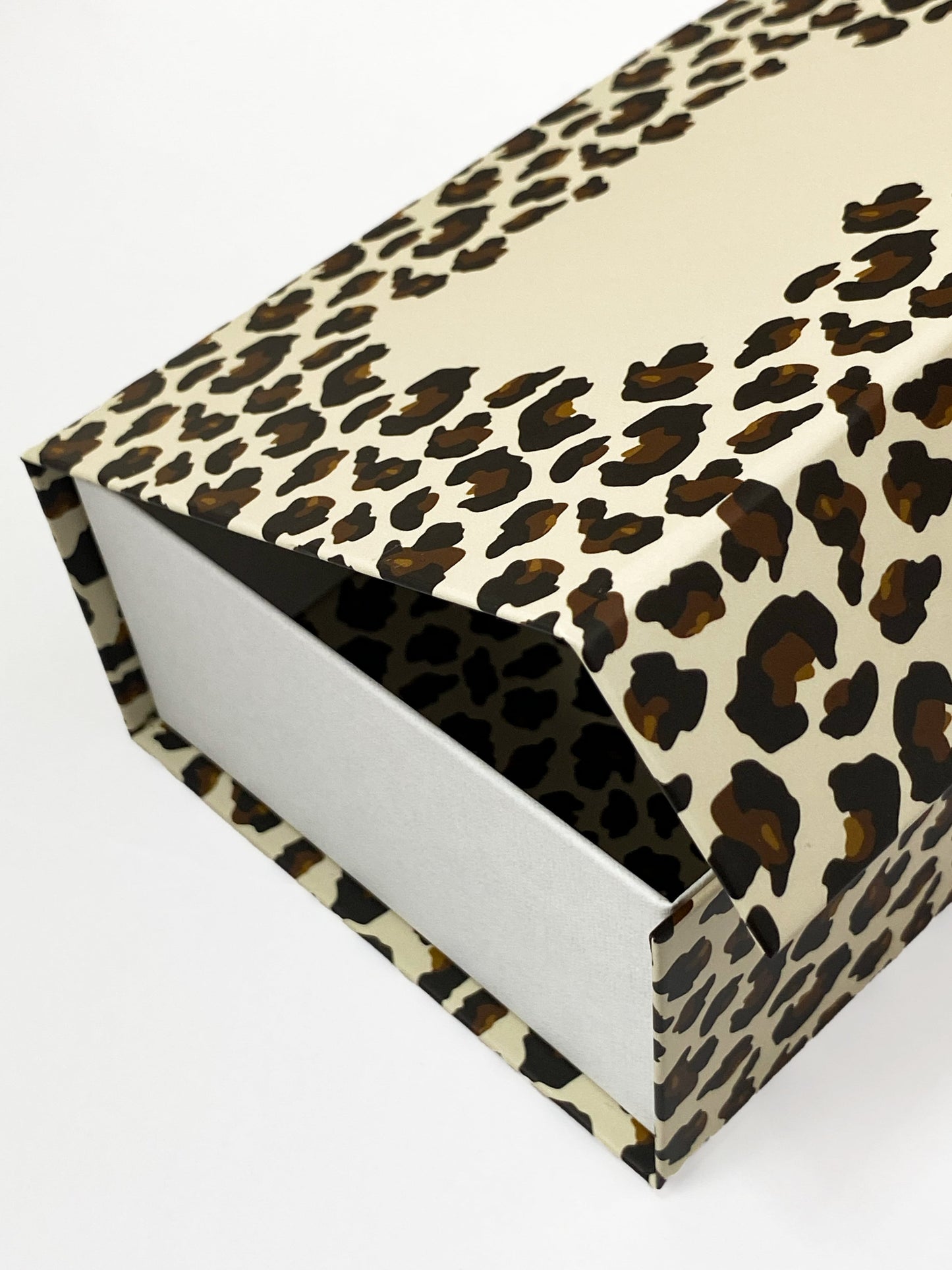 Foldable Luxury Packaging