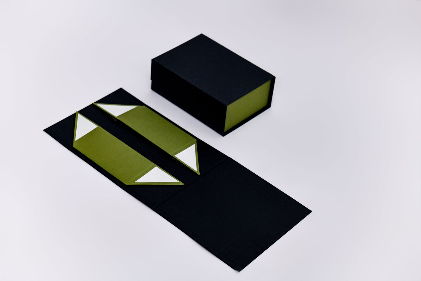 Foldable Luxury Packaging