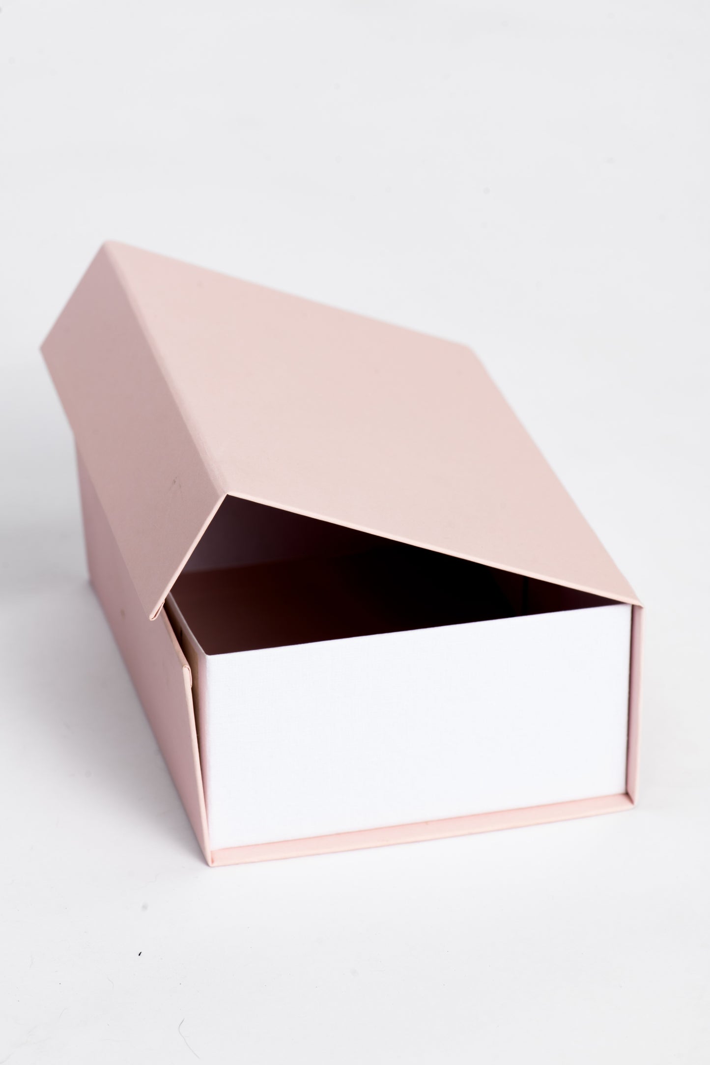 Foldable Luxury Packaging