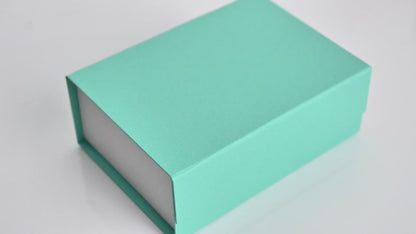 Foldable Luxury Packaging